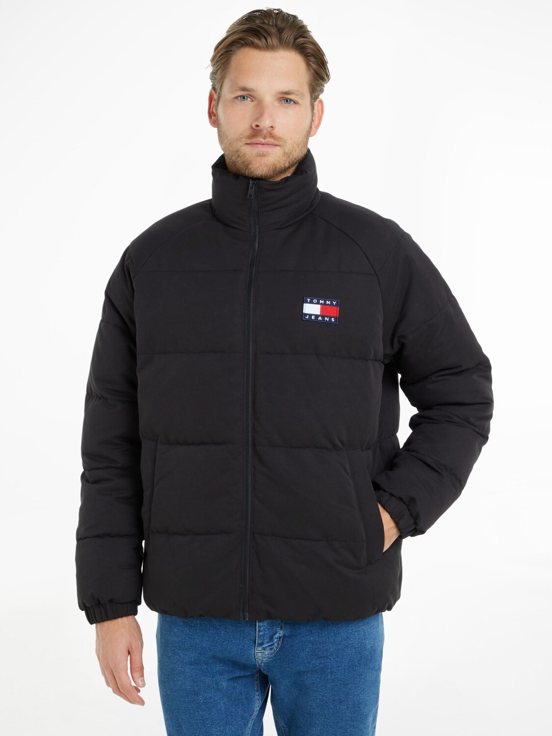 

Пуховик Tommy Hilfiger из переработанного материала, черный