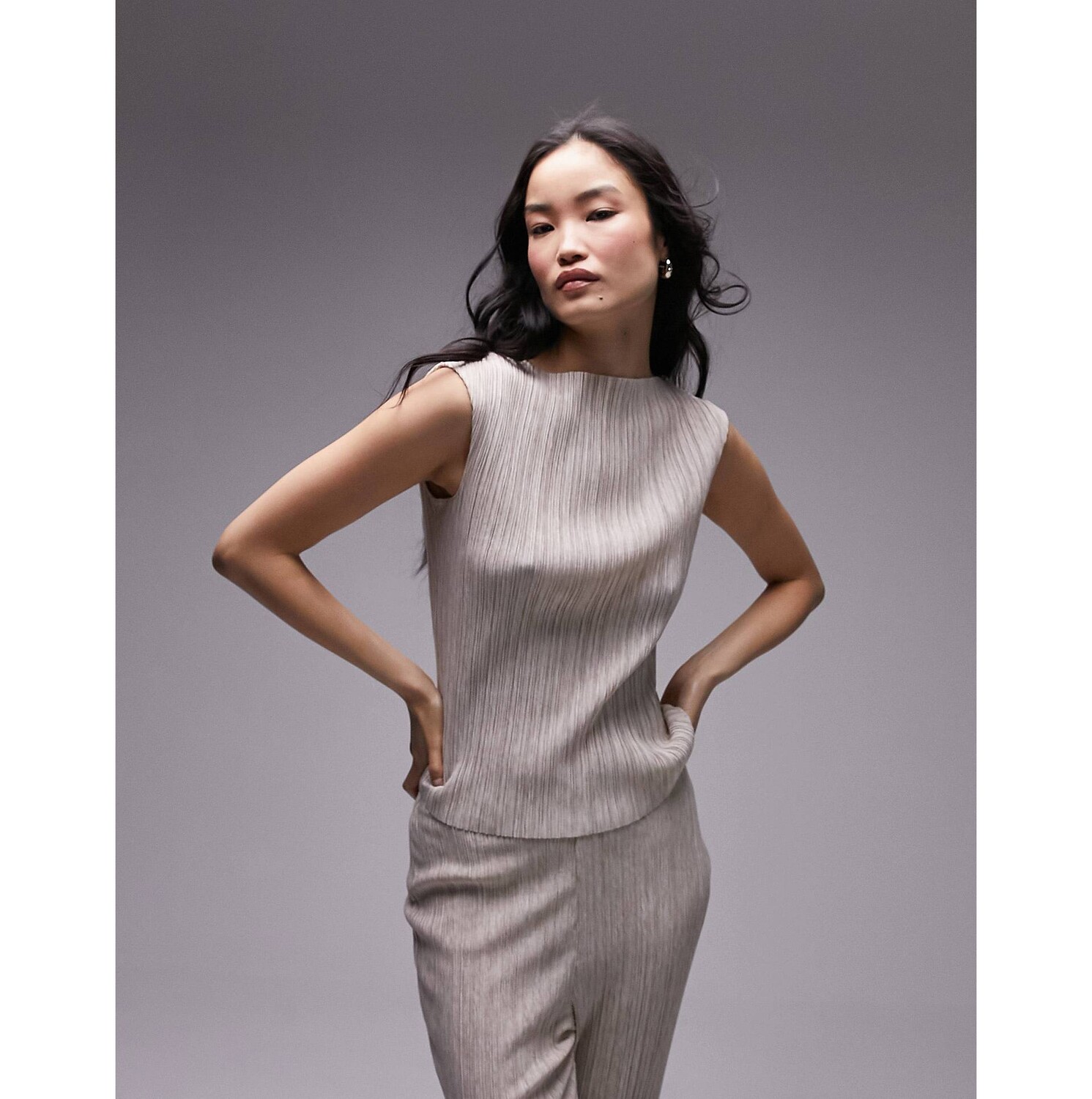 

Нейтральный плиссированный топ с короткими рукавами Topshop co ord premium