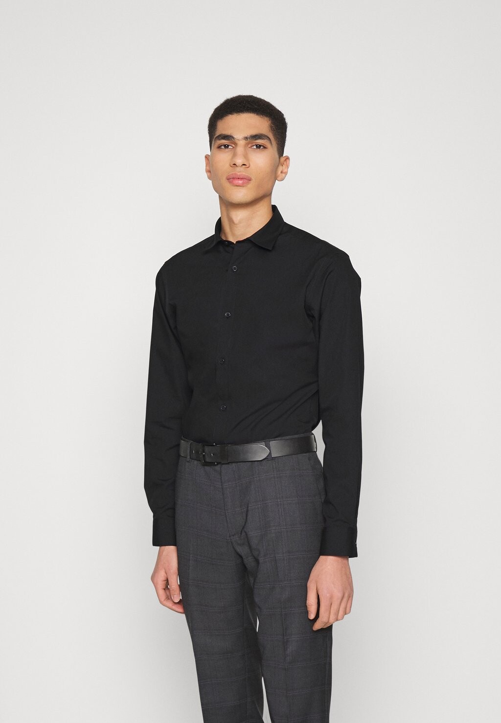 

Классическая рубашка JJJOE SHIRT PLAIN Jack & Jones, черный