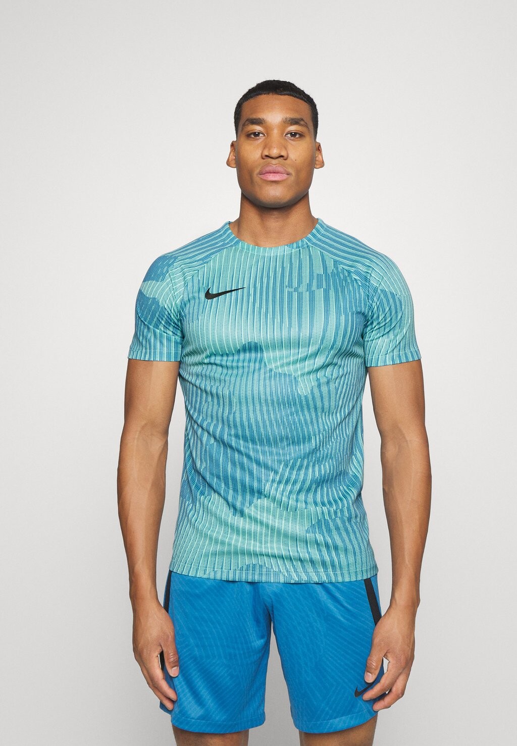 

Спортивная футболка ACADEMY Nike, изумрудный рост/черный