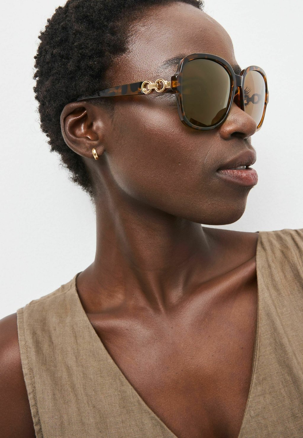 Солнцезащитные очки POLARISED LARGE SQUARE Next, цвет tortoiseshell brown цена и фото