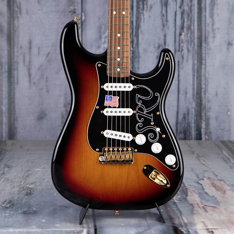 Электрогитара Fender Stevie Ray Vaughan Stratocaster, 3-Color Sunburst authentic stevie ray vaughan live alive album record cover t shirt s m l x 2x brand fashion tee shirt