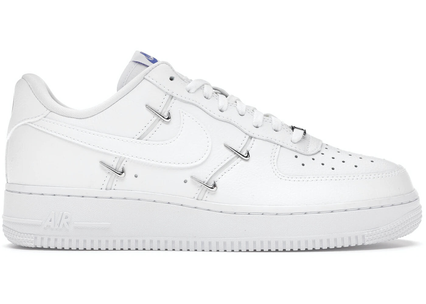 

Кроссовки женские Nike Air Force 1 LX