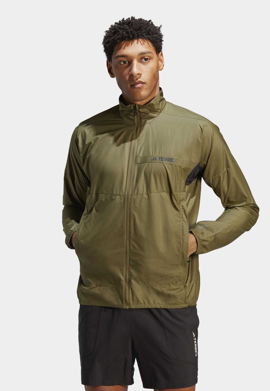 

Куртка для активного отдыха Adidas
