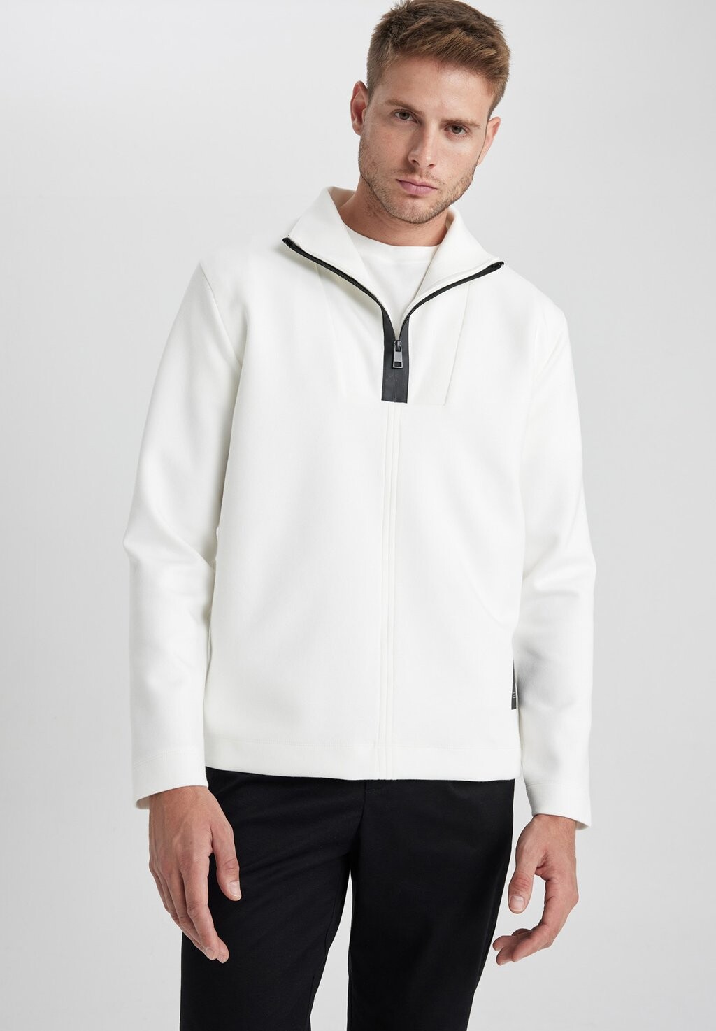 

Толстовка MODERN FIT DeFacto, крем