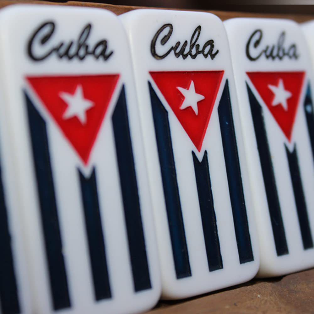 цена Bene Casa Ручная работа Двойная девятка с изображением кубинского флага, набор домино из 55 плиток в деревянной коробке Bene Casa