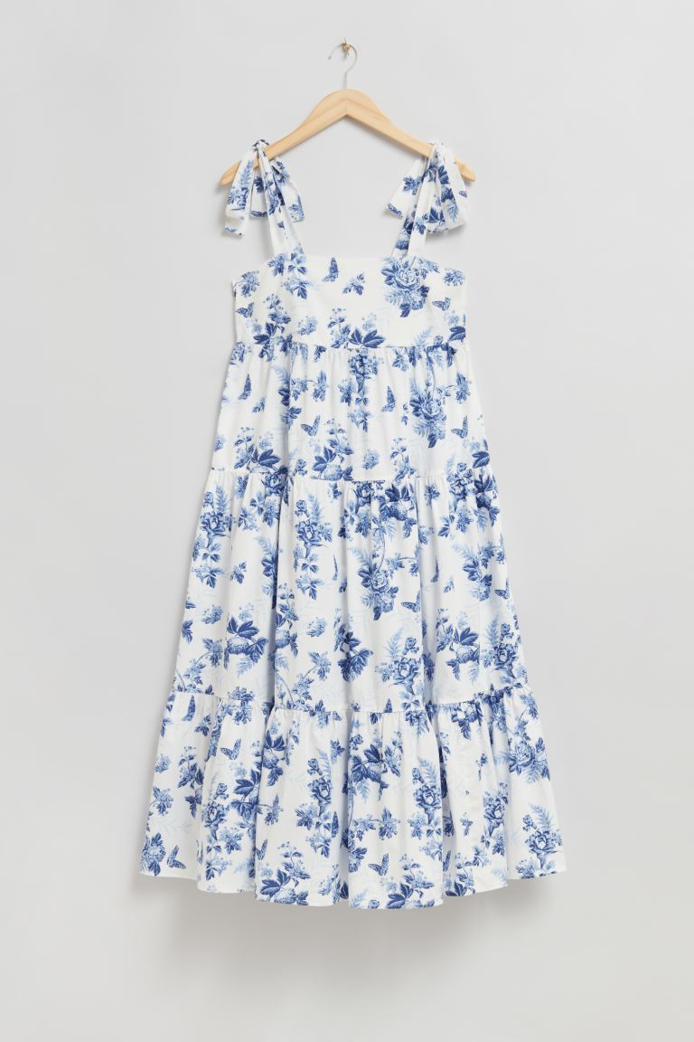 Многоярусное платье миди в стиле бэби-долл и другие истории H&M, синий