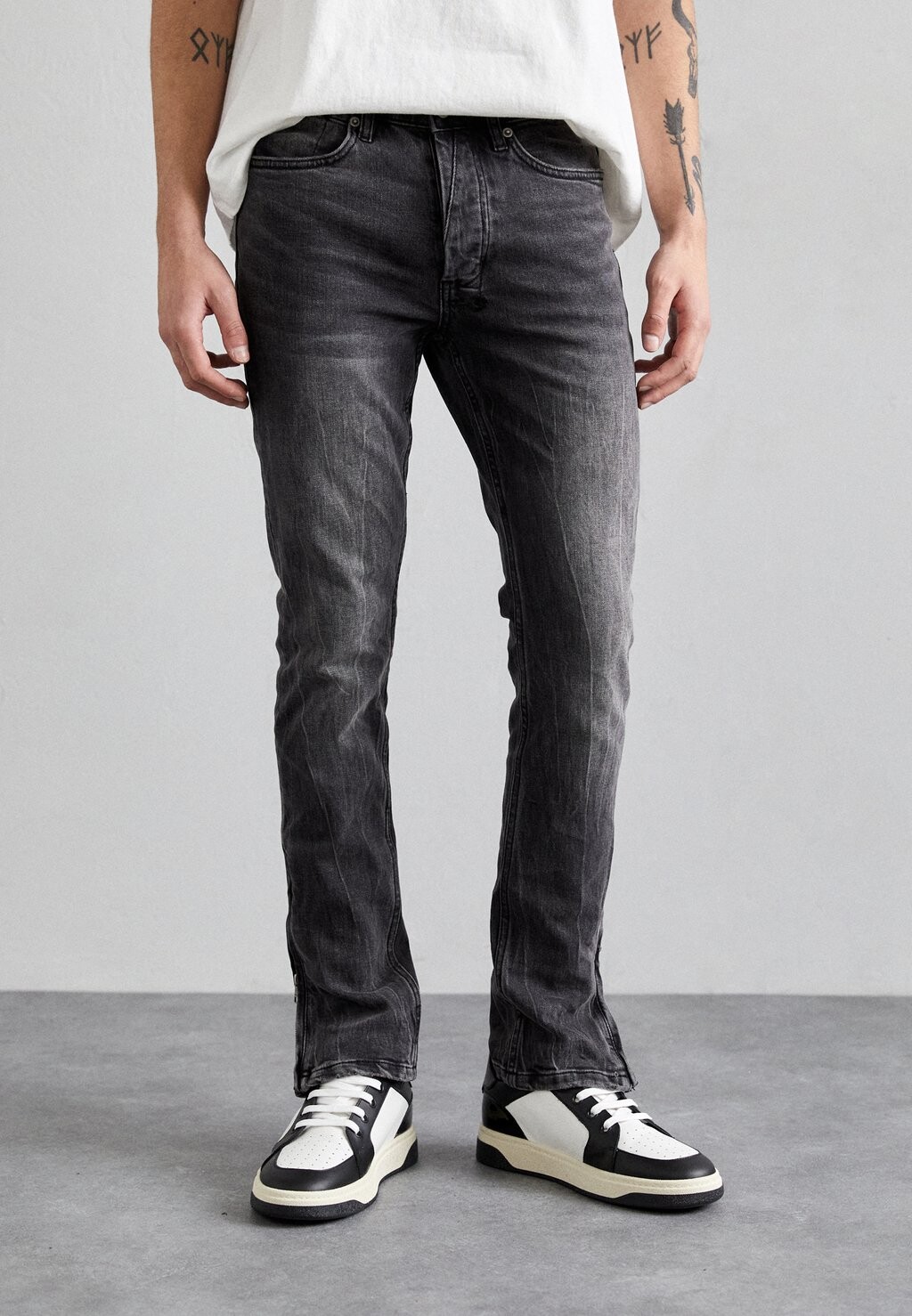 

Джинсы Slim Fit VAN WINKLE CHAMBER Ksubi, цвет black