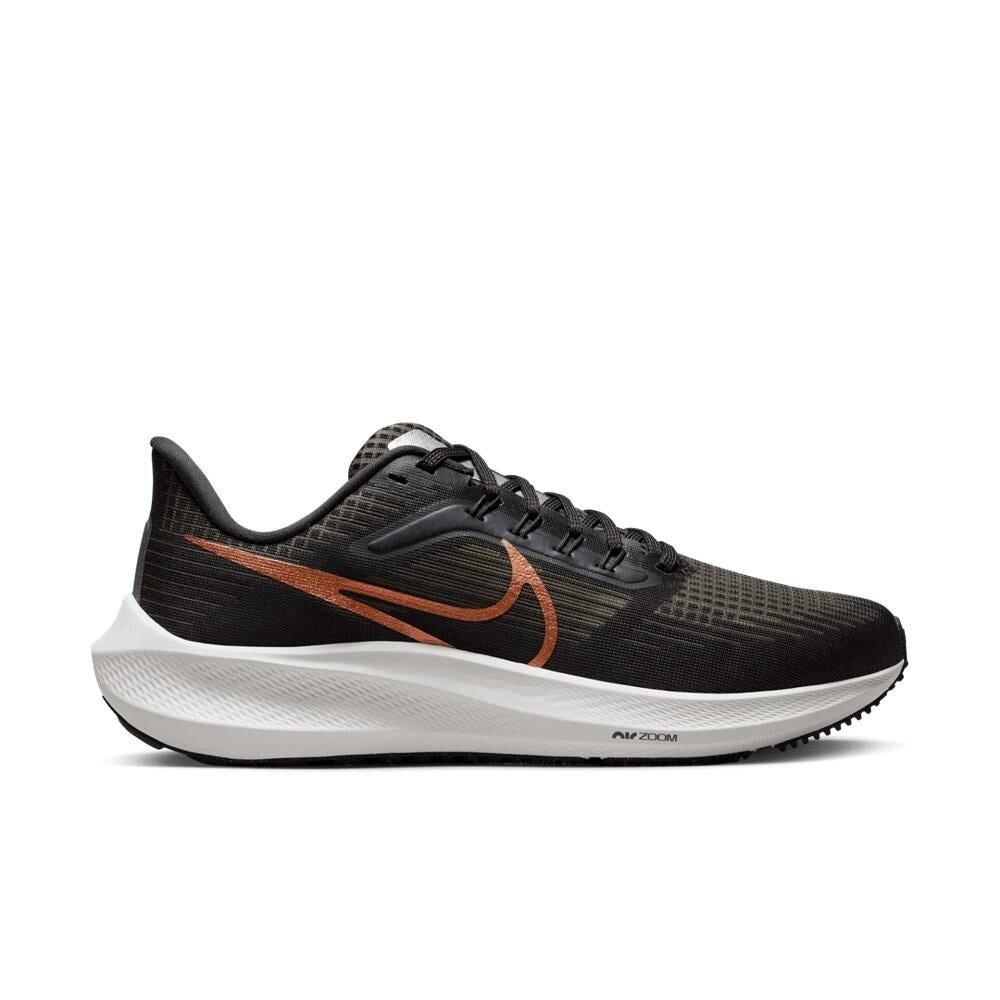 

Кроссовки Nike Air Zoom Pegasus 39, черный