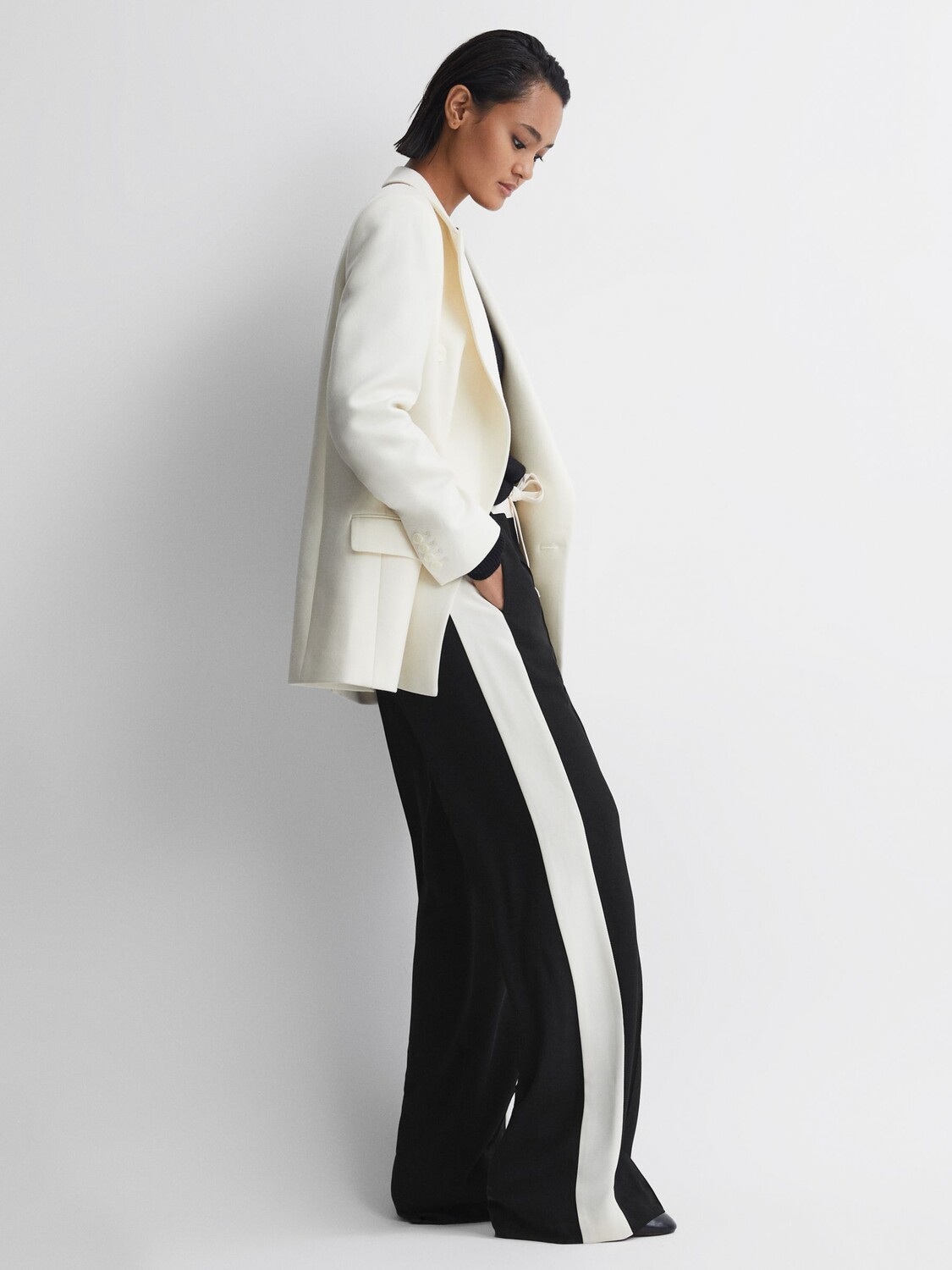 

Широкие брюки Petite May в полоску Reiss, черный