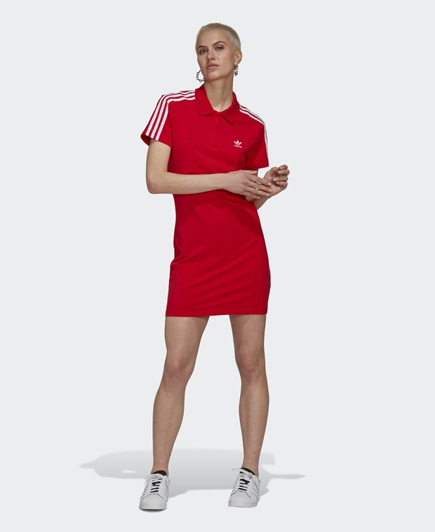 

Трикотажное платье adidas, красный