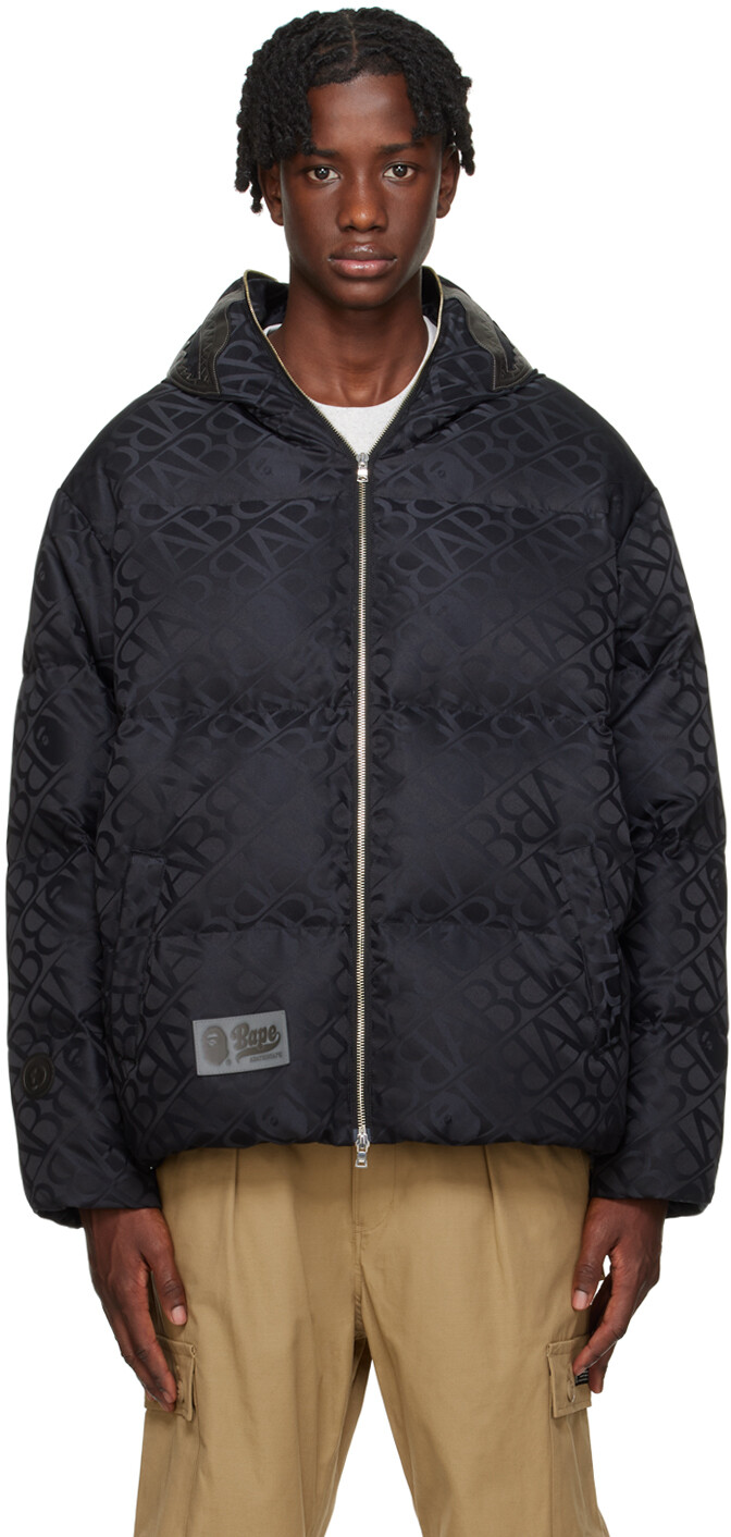 

Черный пуховик Sport Monogram Shark Shark Bape