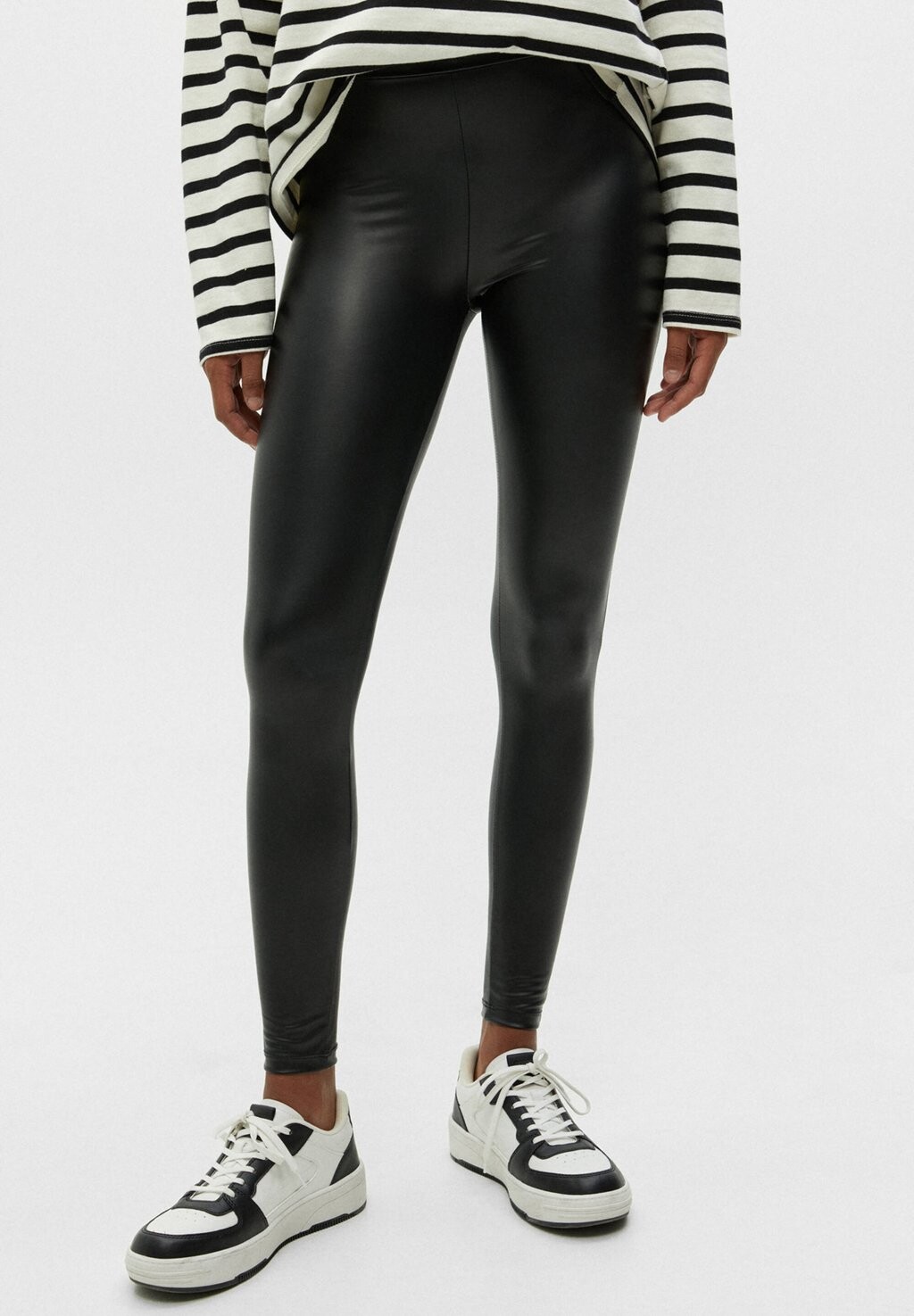 

Леггинсы PULL&BEAR, черный