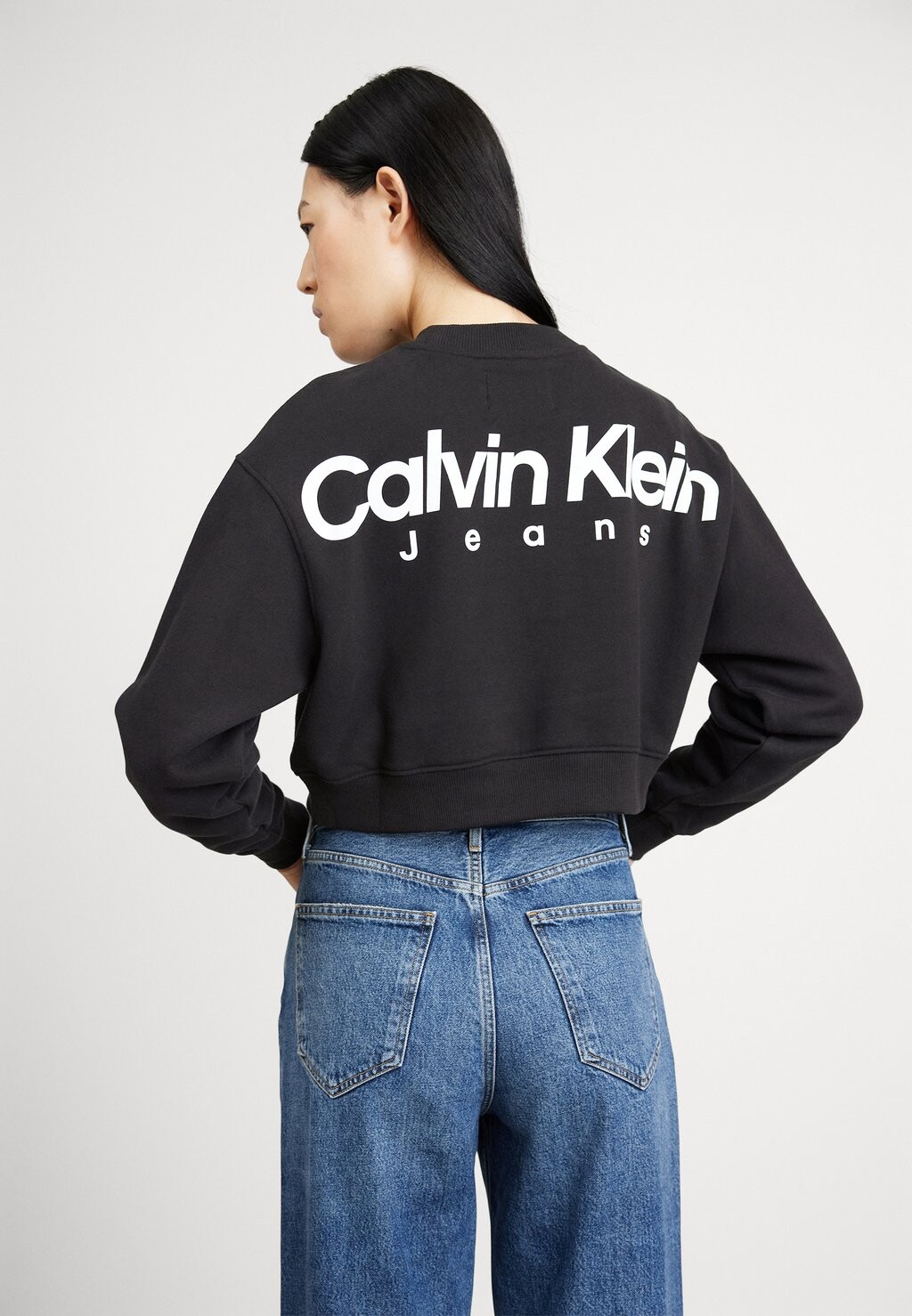 

Толстовка ЭКСКЛЮЗИВНЫЙ BOLD CALVIN GRAPHIC CREW NECK Calvin Klein Jeans, черный