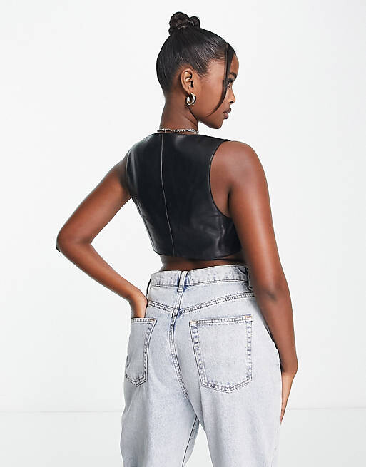 

Черный коордовый топ из искусственной кожи с пряжкой ASOS DESIGN