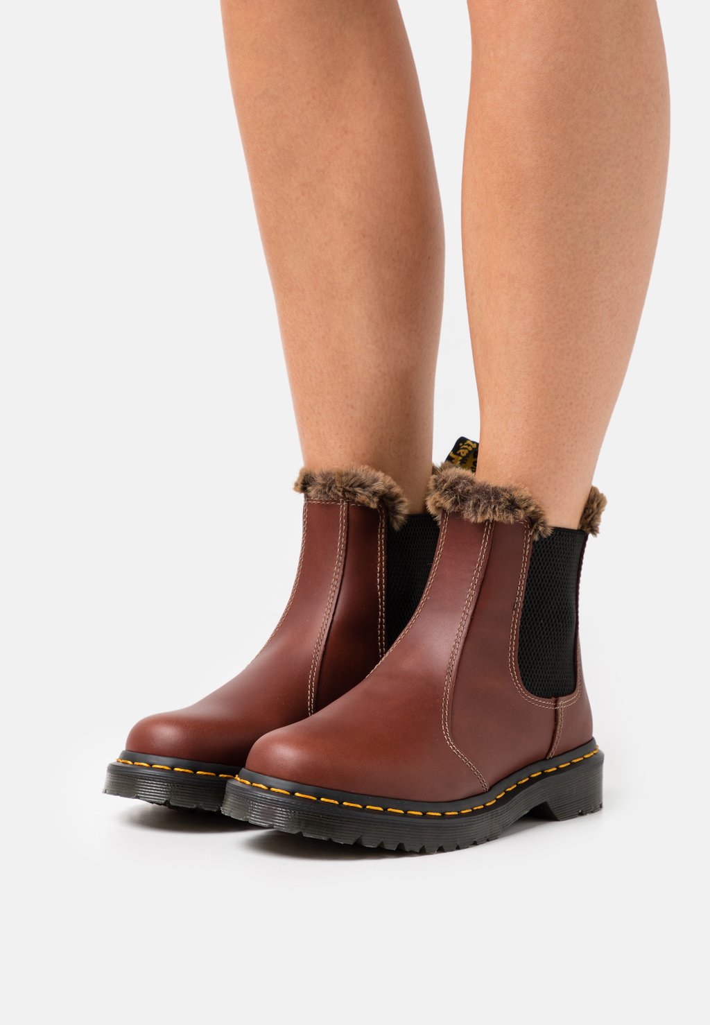 

Ботинки Dr. Martens 2976 LEONORE, цвет brown abruzzo