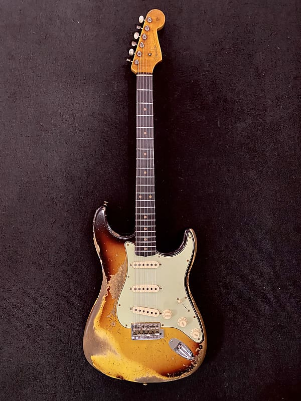 Электрогитара Fender Custom Shop Limited Edition 1959 Stratocaster - Super Heavy Relic Super Faded Aged Chocolate 3 Tone Sunburst