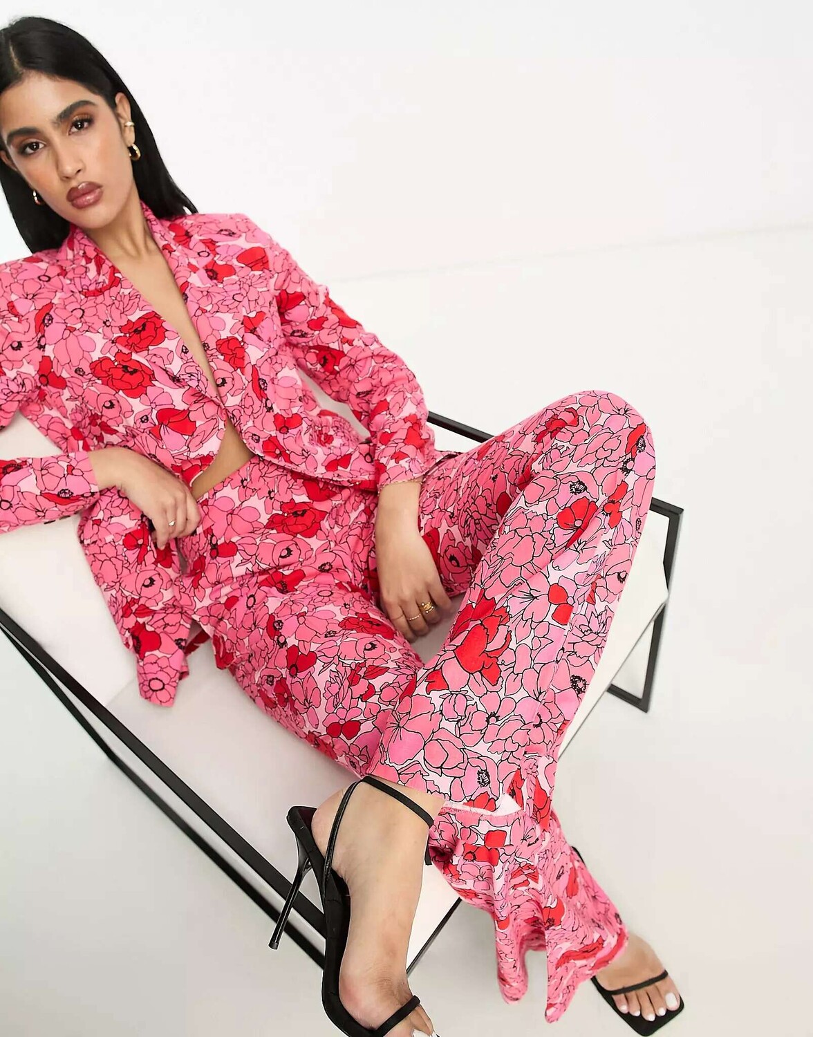 

Розовые брюки-клеш с принтом мака ASOS, Розовый