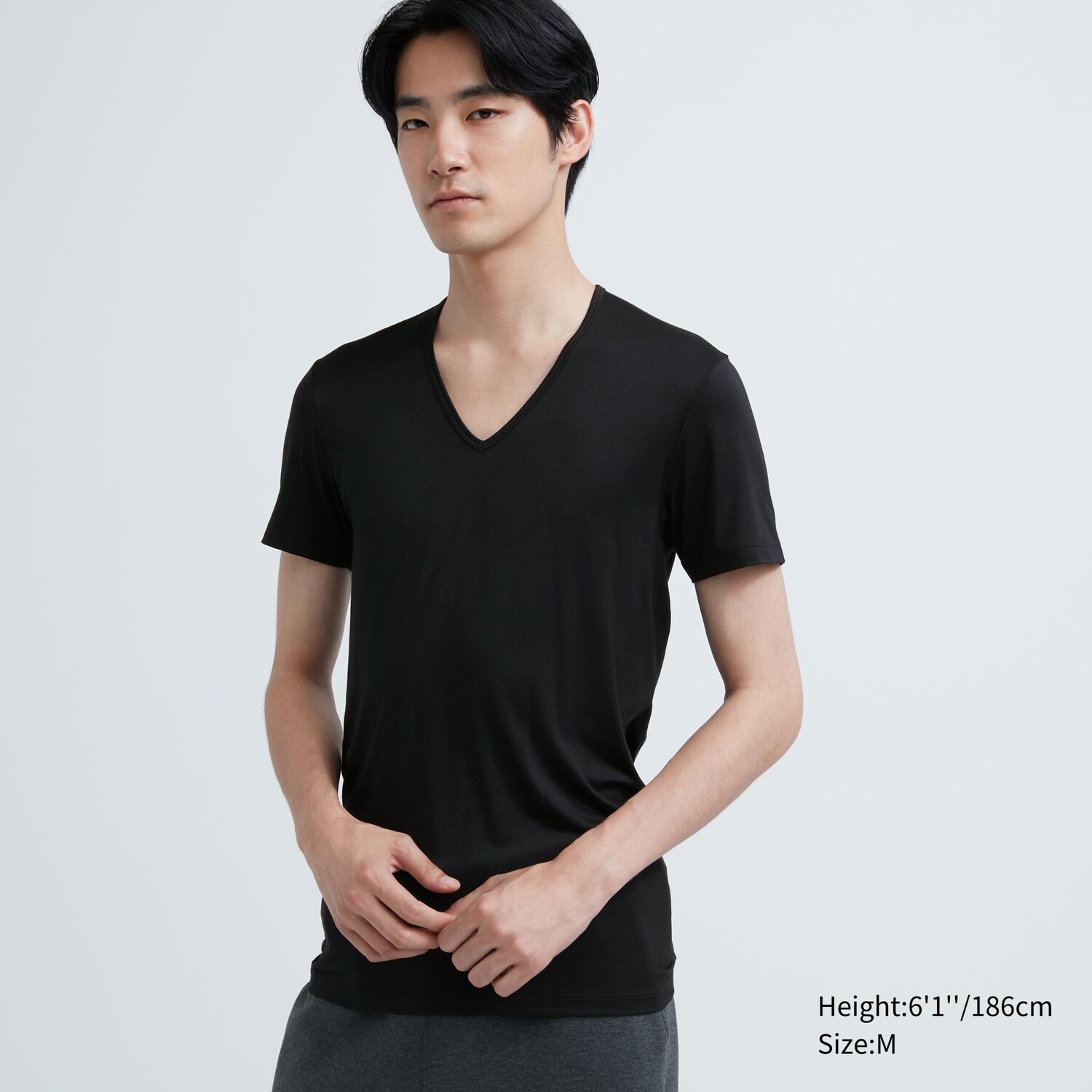 

Термофутболка Uniqlo Heattech с v-образным вырезом, черный