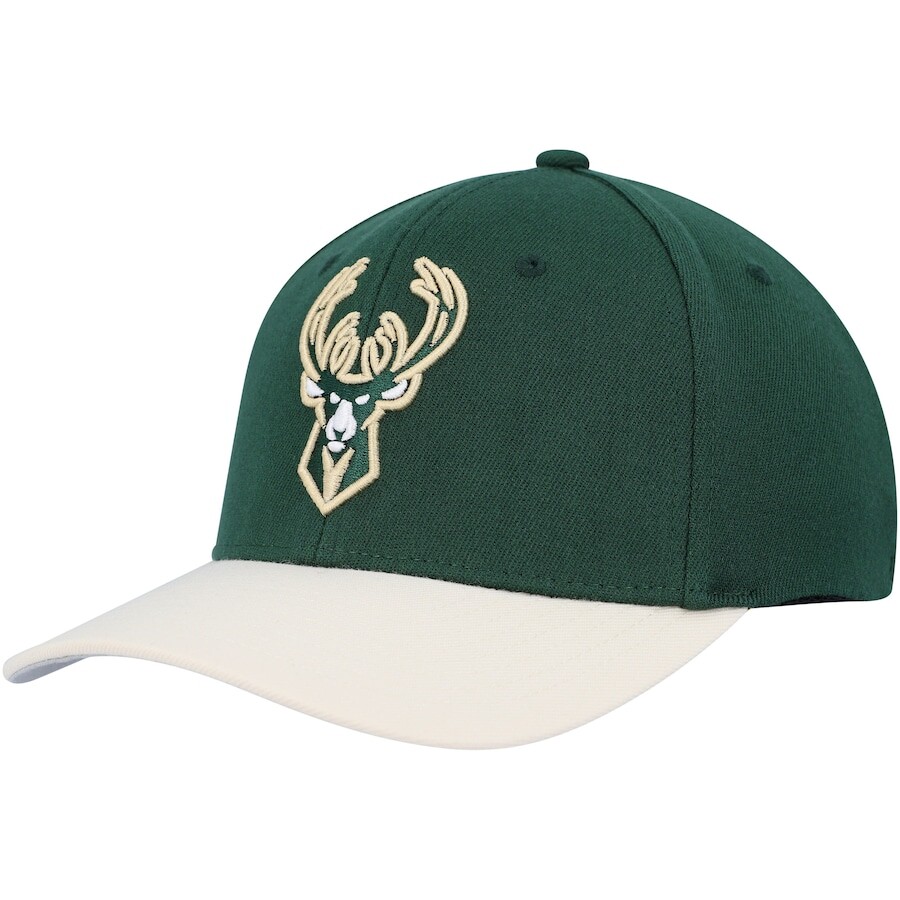 

Бейсболка Mitchell & Ness Milwaukee Bucks, зеленый