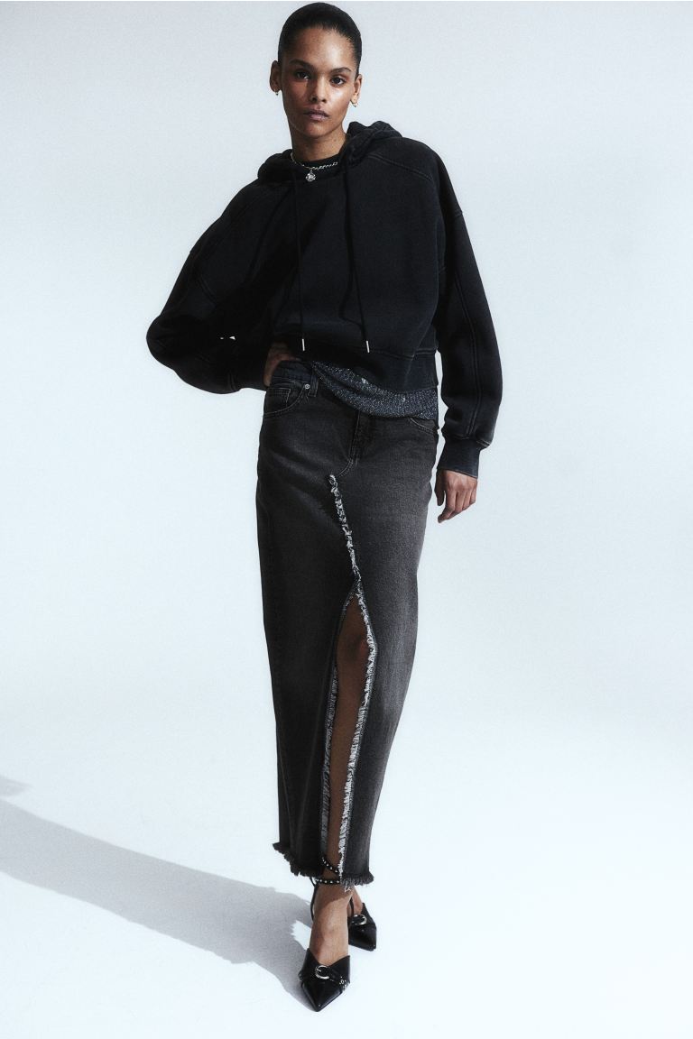 Джинсовая юбка с бахромой по краю H&M, черный юбка с воланами по краю h