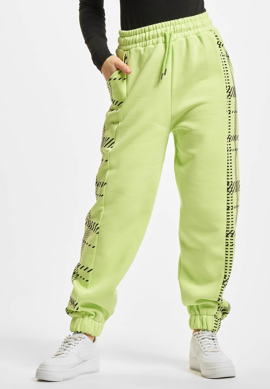 

Брюки спортивные Mister Tee, Зеленый
