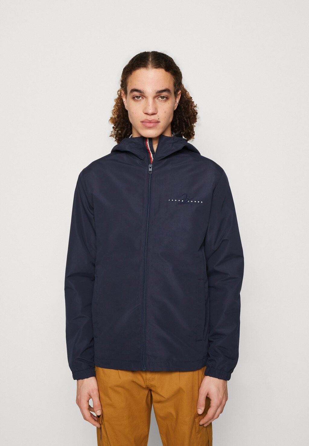 

Легкая куртка Jack & Jones