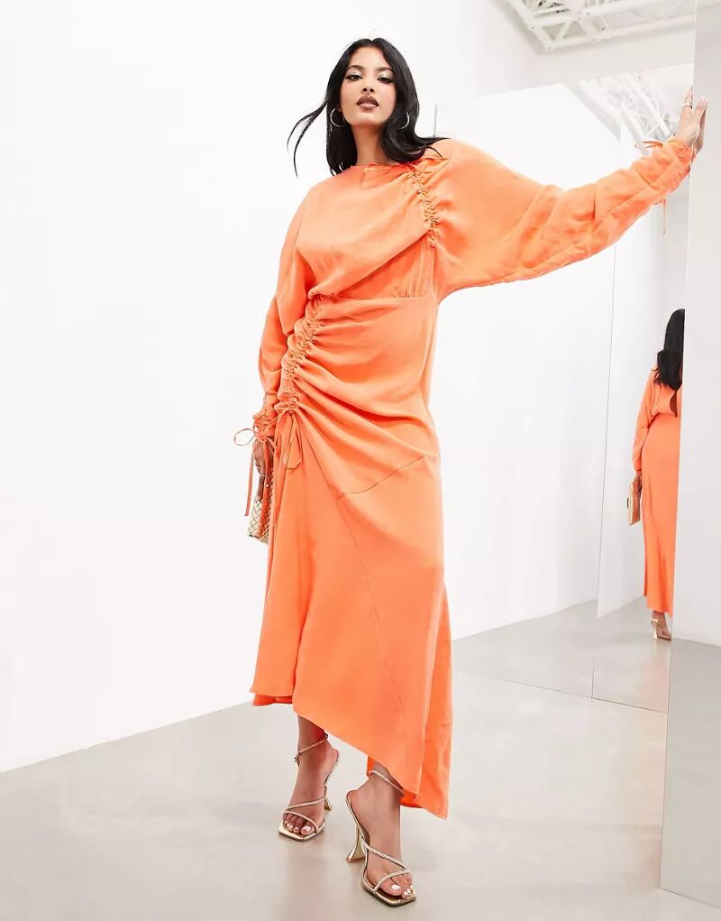 Оранжевое платье макси со сборками и длинными рукавами ASOS