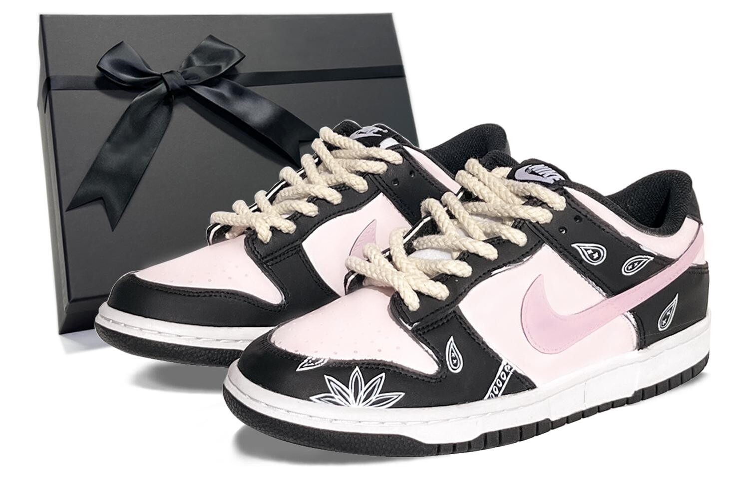 

Кроссовки Nike Dunk Skateboarding Shoes Women's Low-top Black/white/pink, розовый