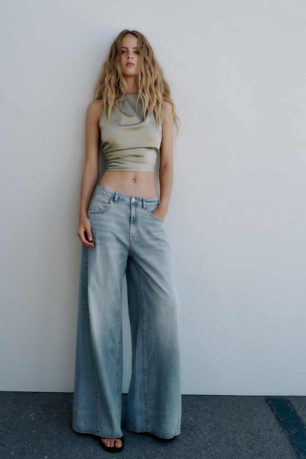 

Атласный топ с открытой спиной ZARA, зеленый
