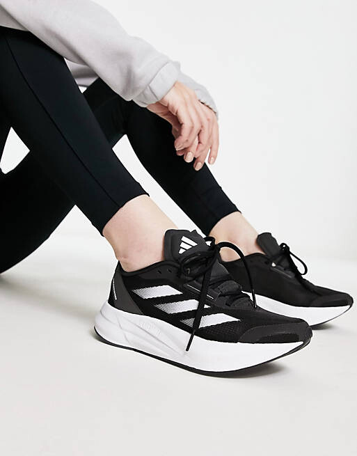 

Черно-белые кроссовки adidas Running Duramo Speed