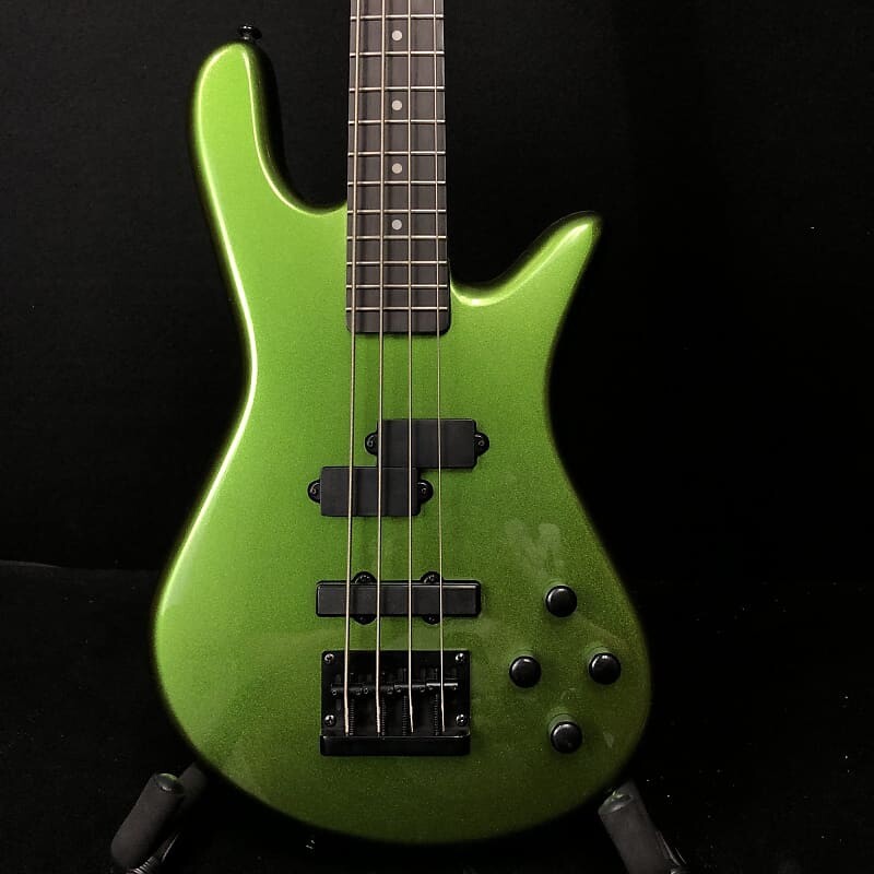 

Басс гитара Spector Performer 4 Metallic Green Gloss