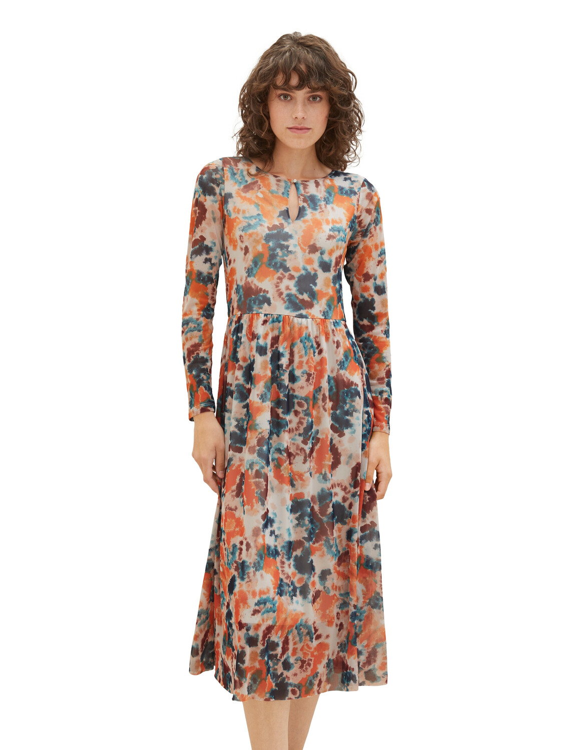 

Платье Tom Tailor Midi mit Knopfdetail printed mesh dress, серый