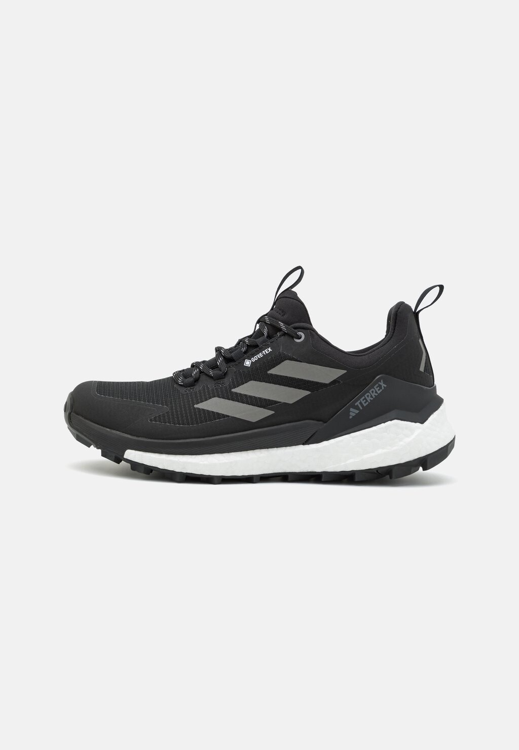 

Ботинки для походов Adidas