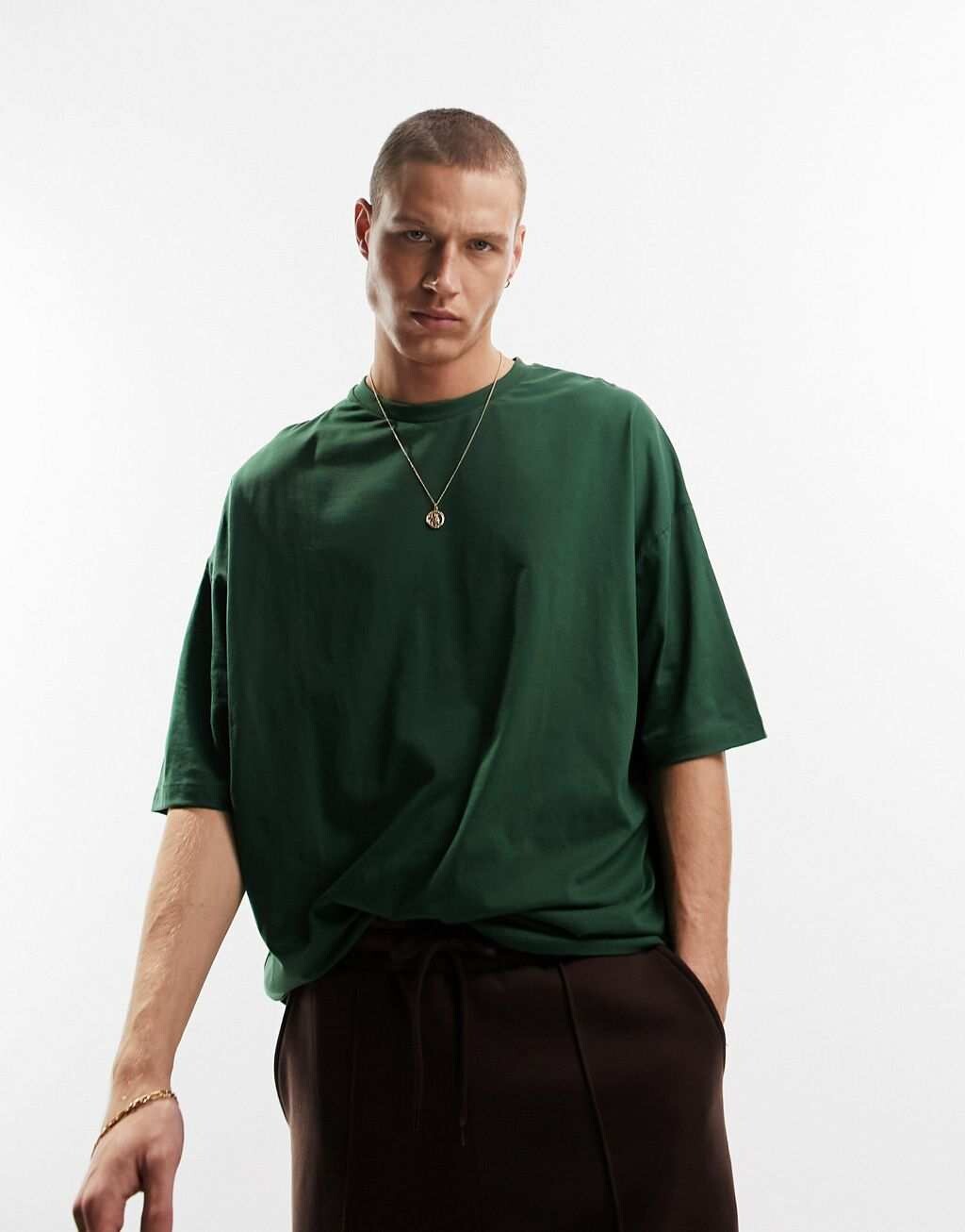 

Темно-зеленая футболка оверсайз ASOS DESIGN