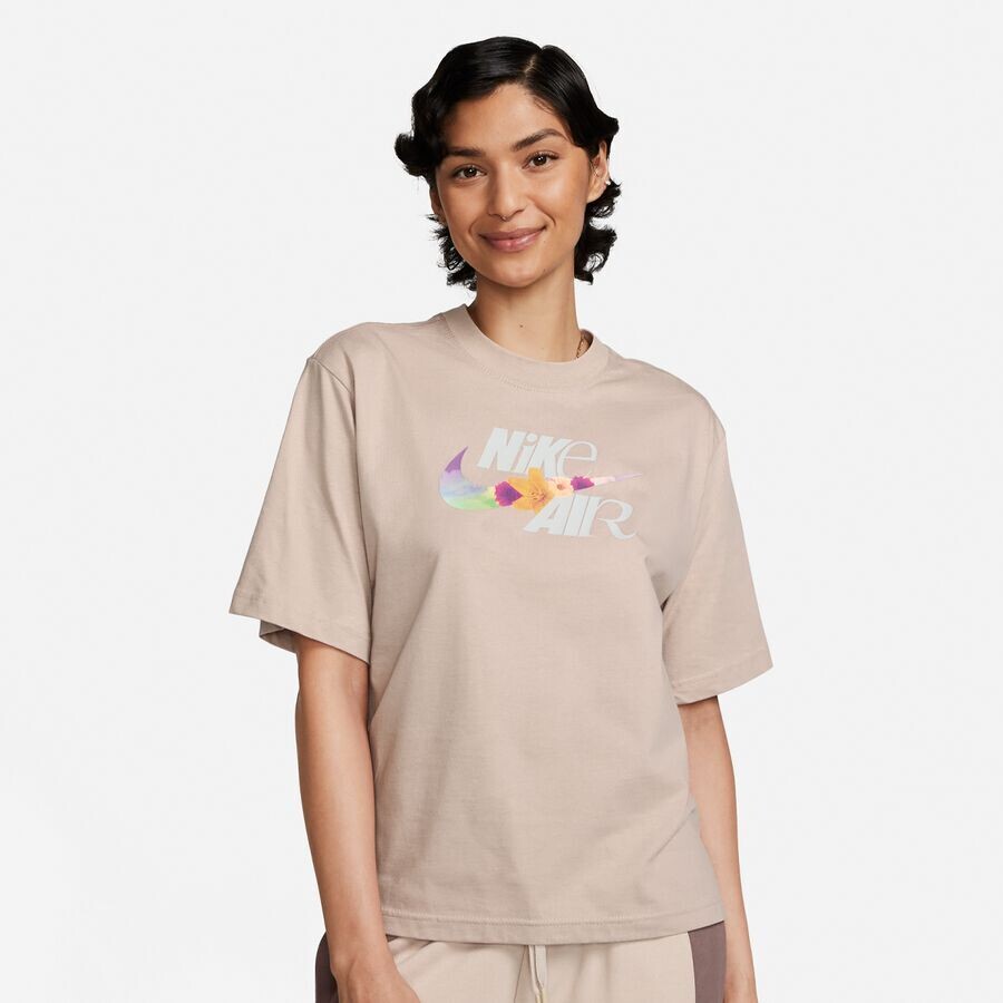 

Спортивная футболка WMNS OC 3 Boxy NIKE, цвет DIFFUSED TAUPE