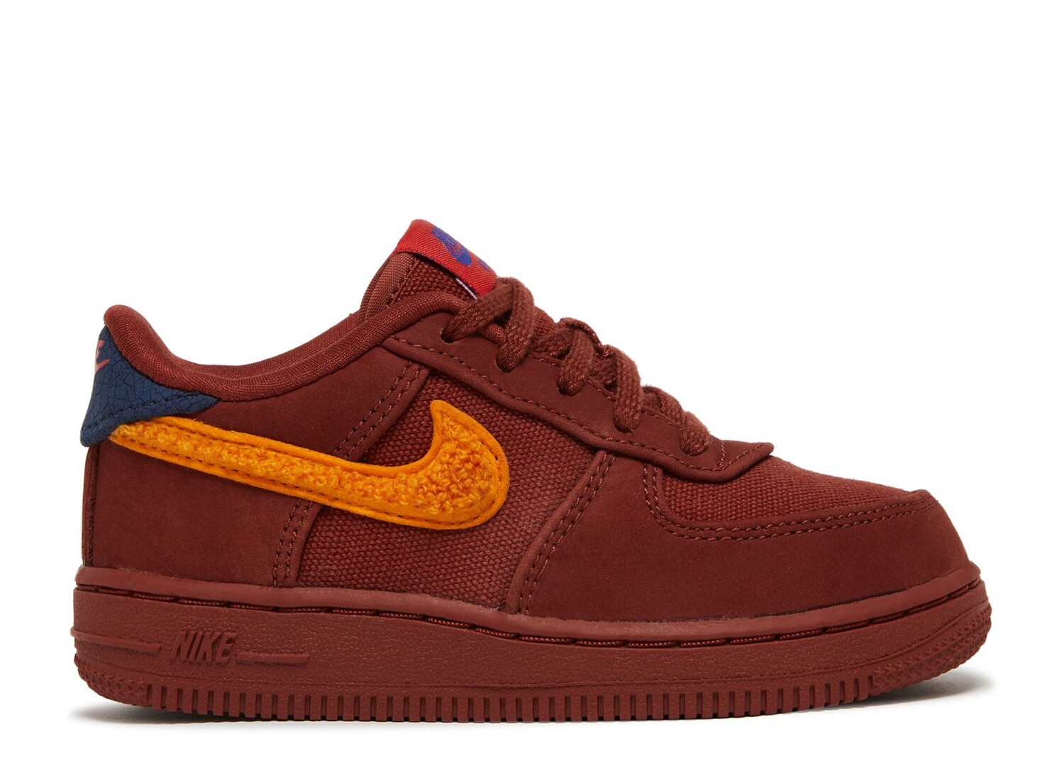 

Кроссовки Nike Force 1 Low Td 'La Familia', коричневый