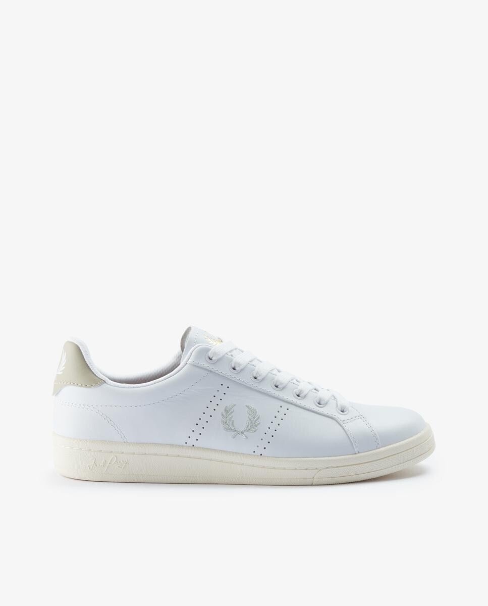 

Кожаные кроссовки унисекс с белыми шнурками и логотипом сбоку Fred Perry, белый