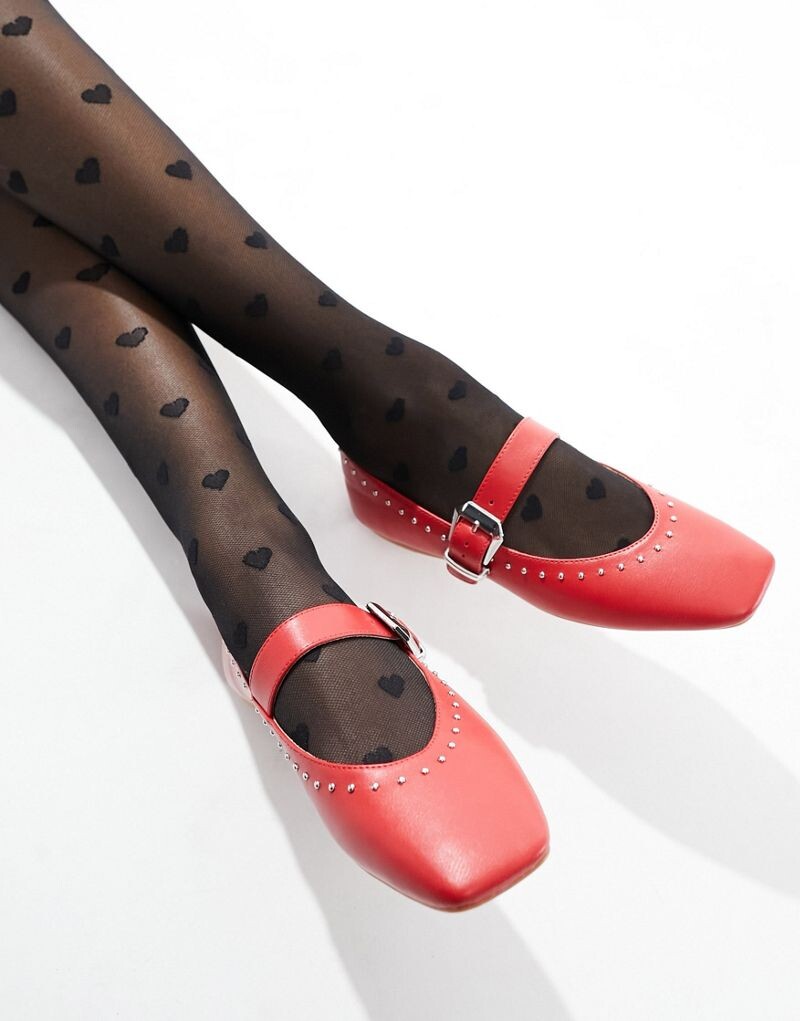 

Schuh - Lucy - Балетки вишнево-красного цвета с шипами