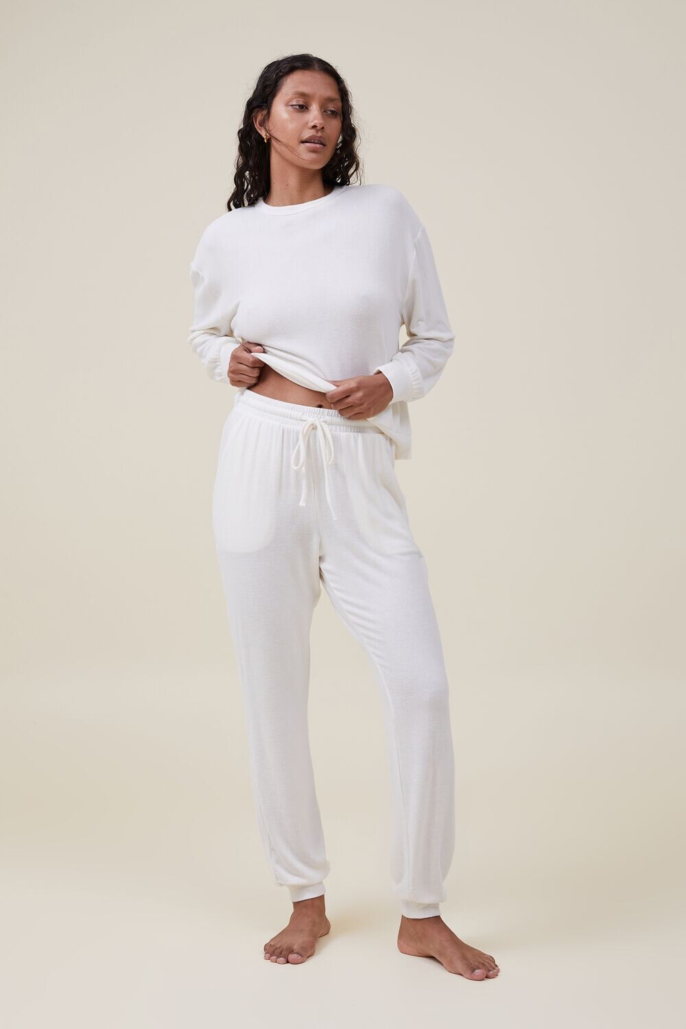 

Супермягкие узкие брюки Cotton On Body