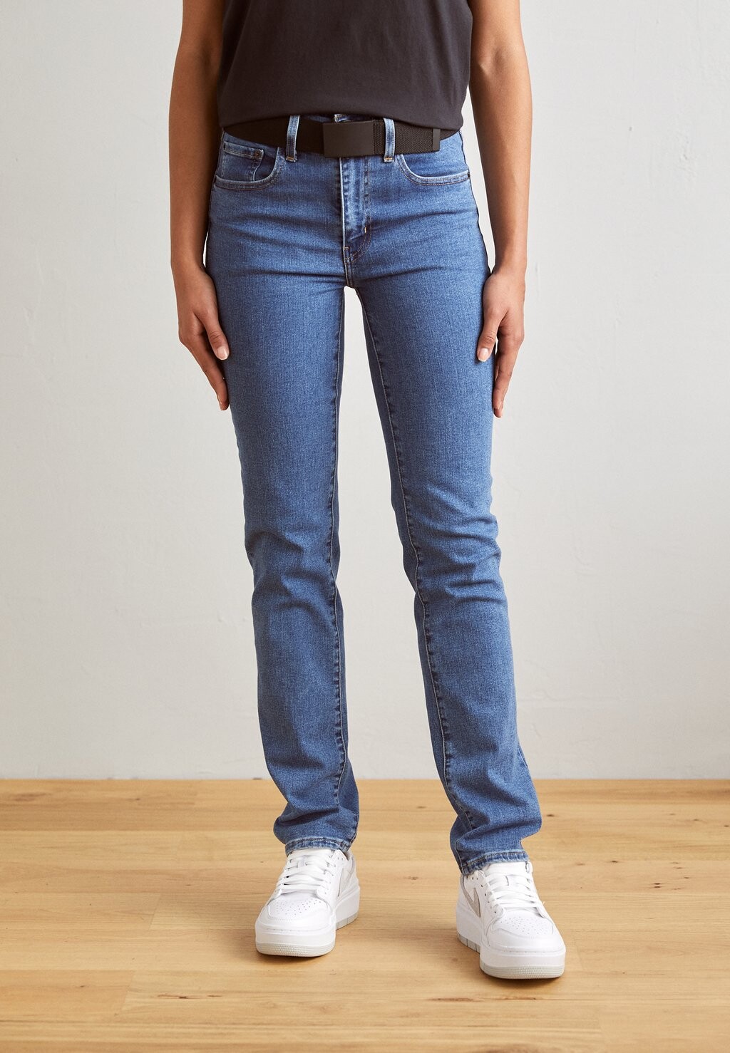 

Джинсы прямого кроя Levi's 724 High Rise Straight, синий деним, синий