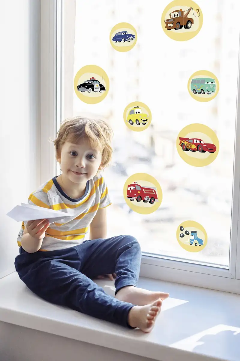 

Наклейка на окно Komar "Наклейка на окно - Cars Ka-Chow Bubbles - размер 30 х 30 см, 2 листа", 1 шт., непрозрачная, гладкая, статически клейкая 30х30 см, цвет bunt