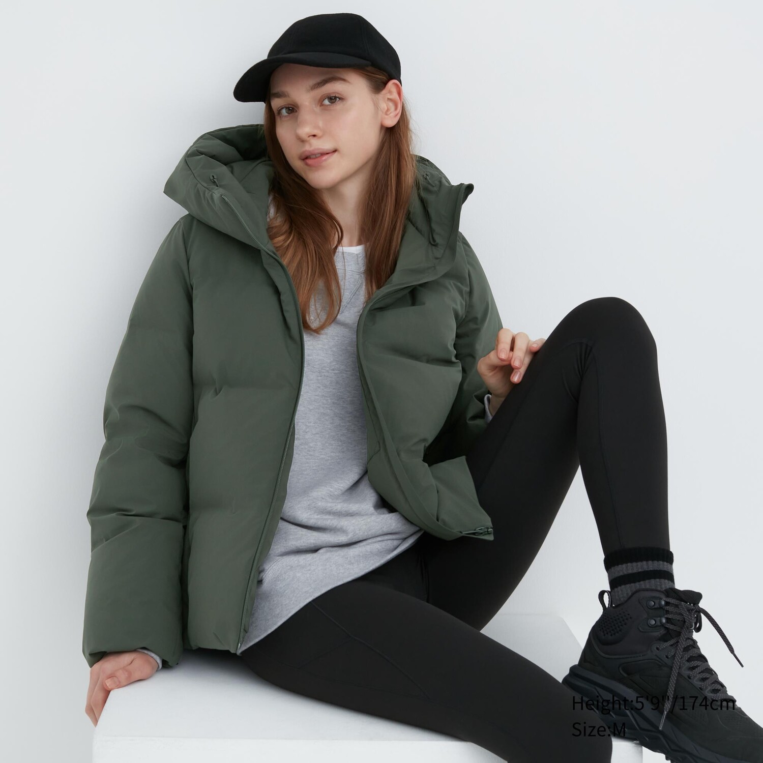 

Бесшовная пуховая парка UNIQLO, оливковый