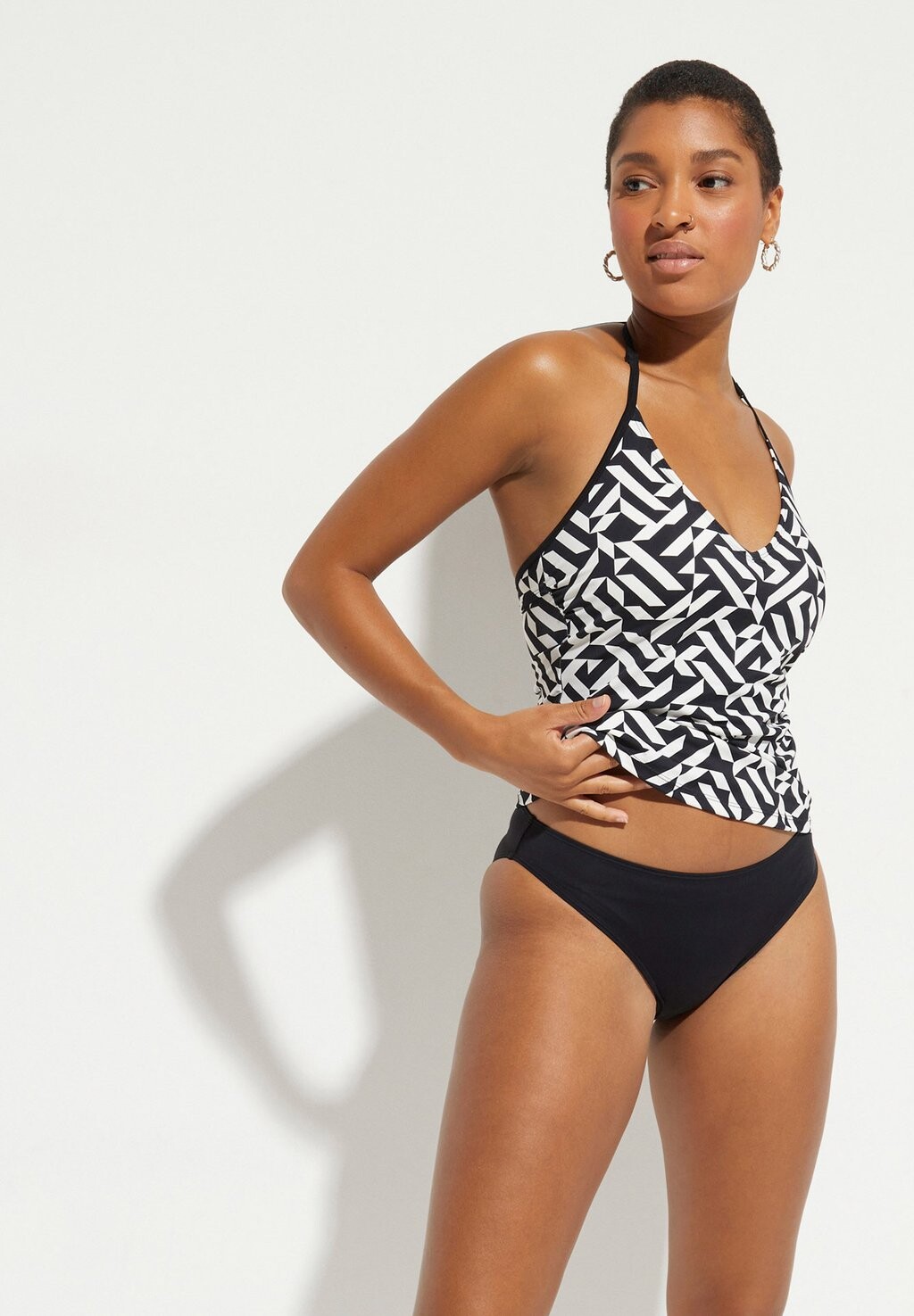 

Бикини Tankini 2-Tlg.Set bonprix, черный