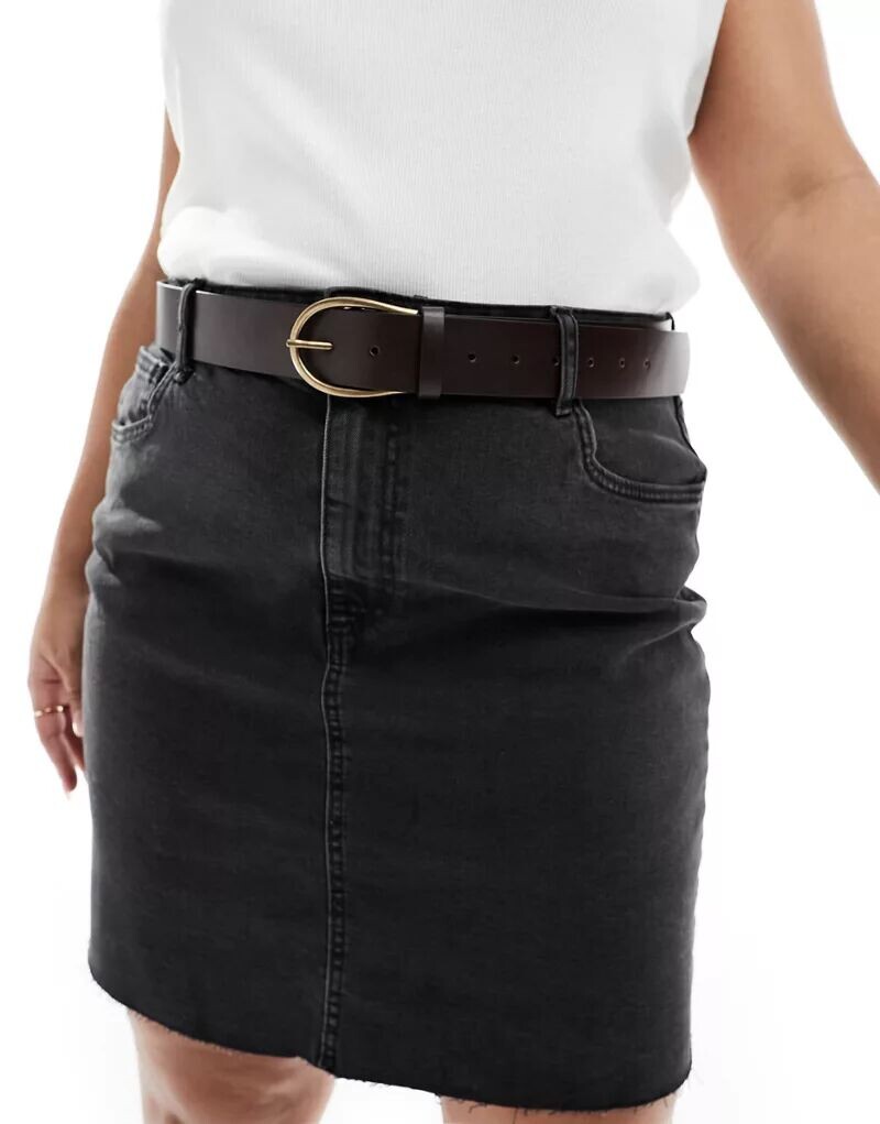 

Коричневый ремень для джинсов с пряжкой в ​​форме полумесяца ASOS DESIGN Curve