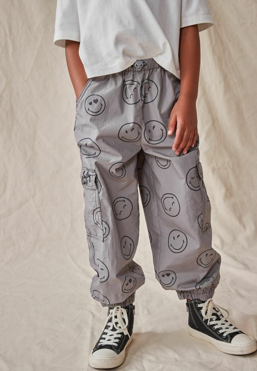 Брюки-карго Parachute Regular Fit Next, цвет charcoal grey smileyworld print