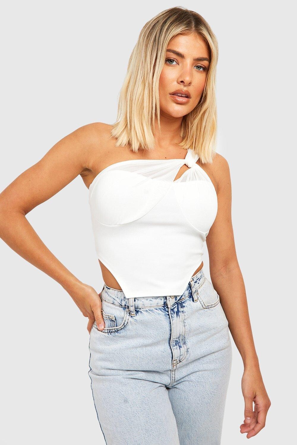 

Удлинный корсетовый топ с сеточным поворотом на плечах Boohoo, слоновая кость