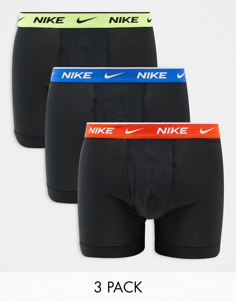 Комплект боксеров из трех трусов Nike Dri-FIT Essential Micro с принтом граффити