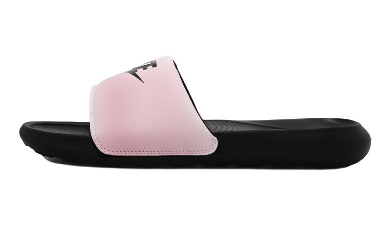 

Женские шлепанцы Nike Victori One