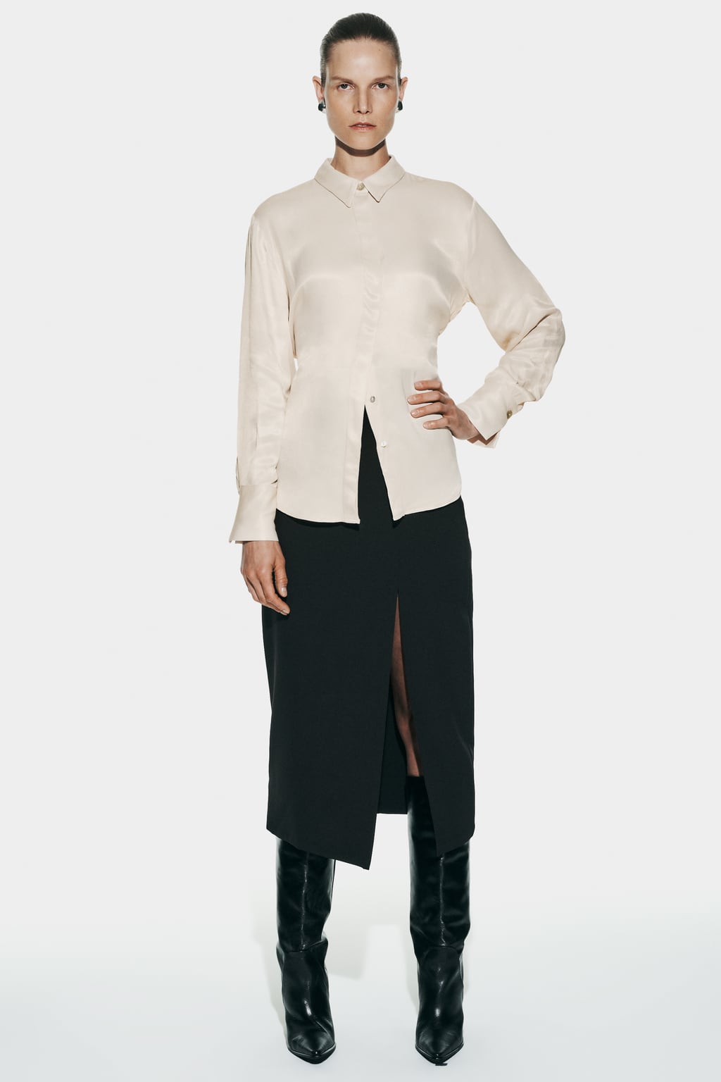 

Атласная рубашка с поясом ZARA, песочный